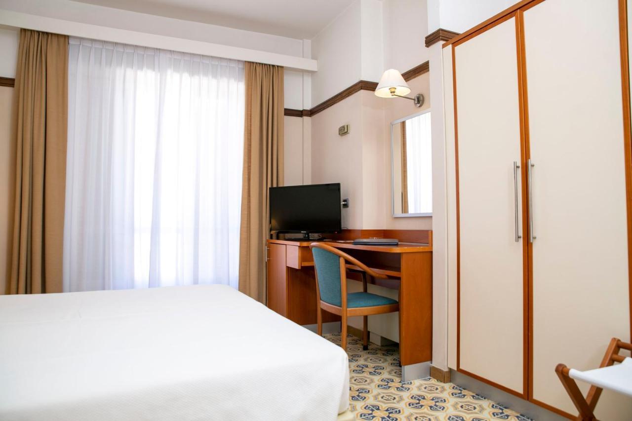 Hotel Pietra Di Luna Maiori Exterior photo