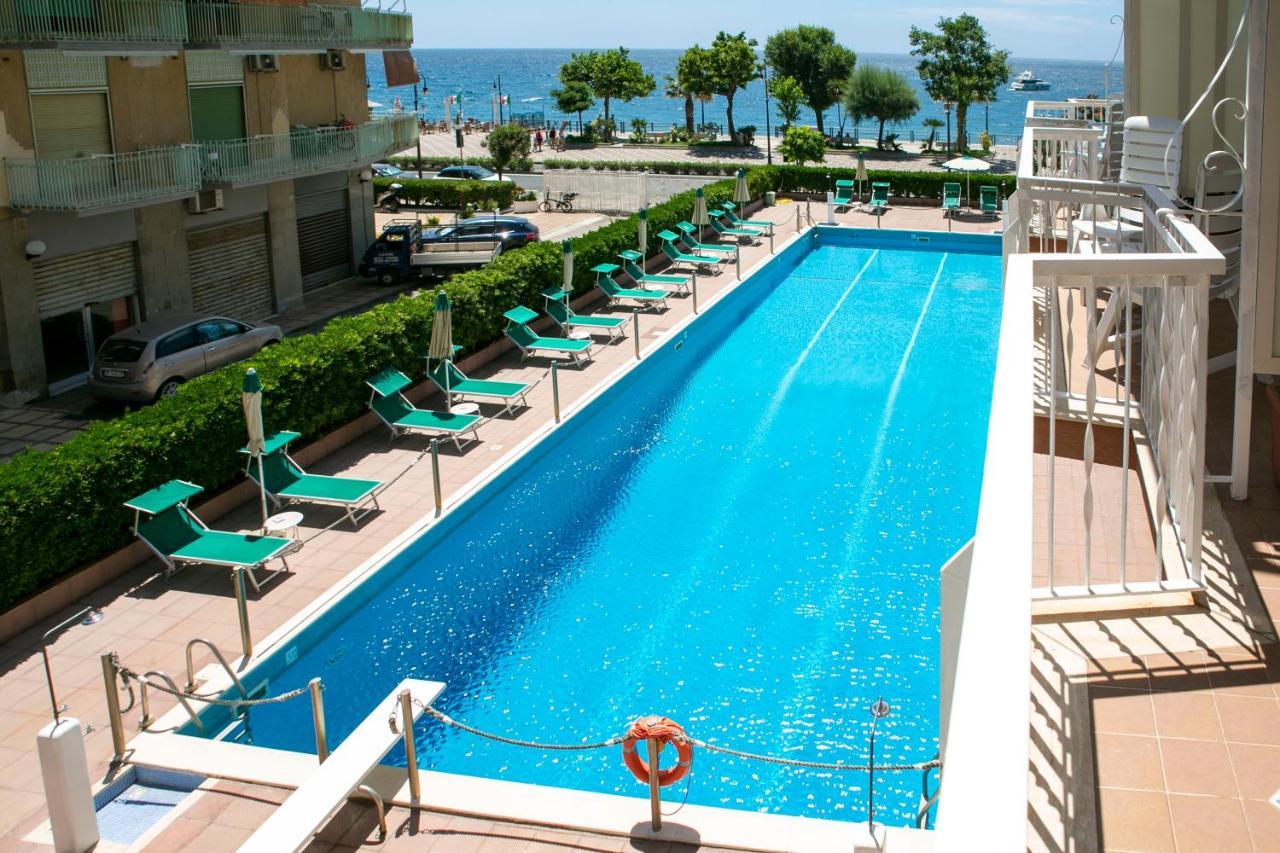 Hotel Pietra Di Luna Maiori Exterior photo