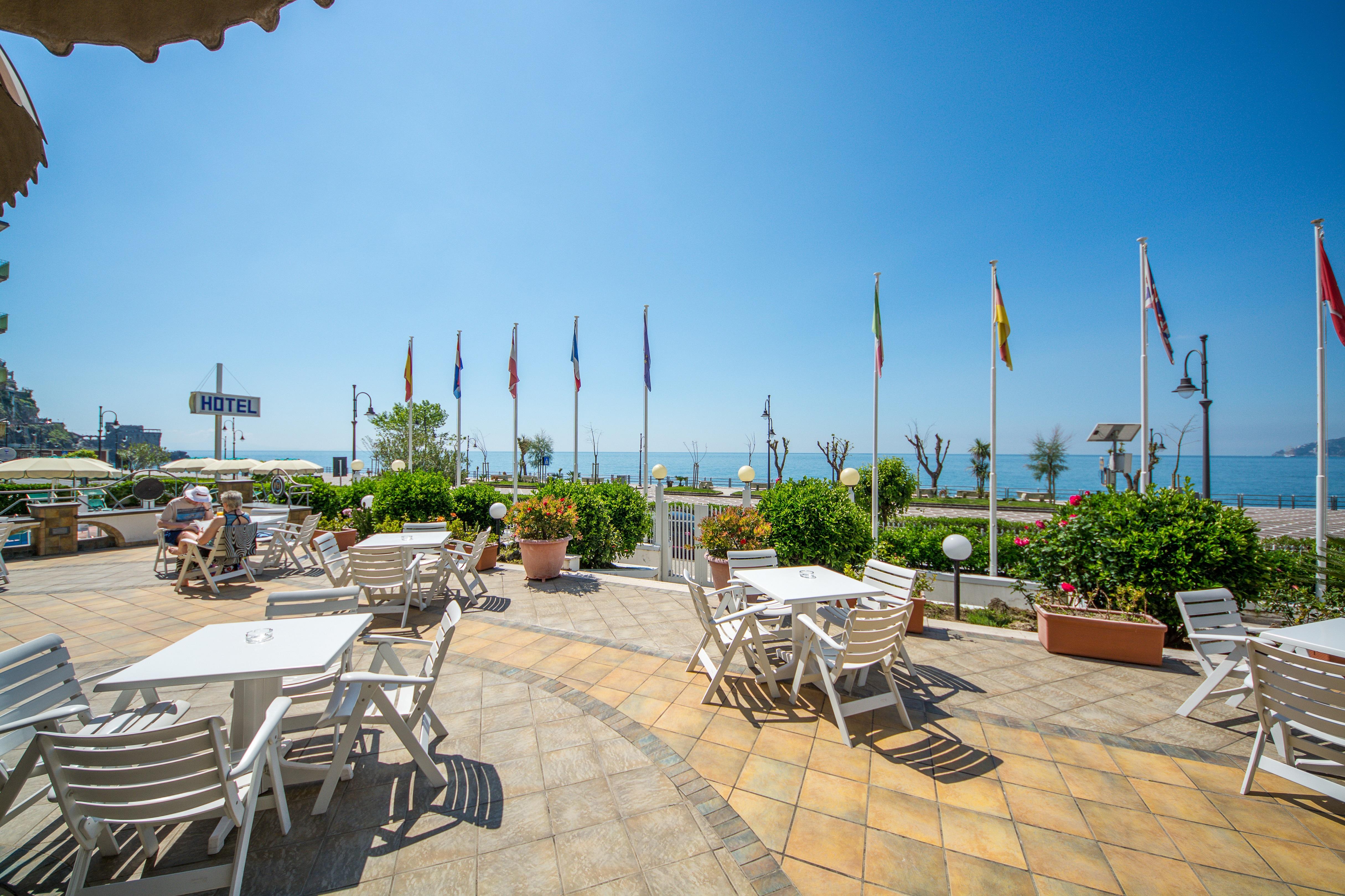 Hotel Pietra Di Luna Maiori Exterior photo