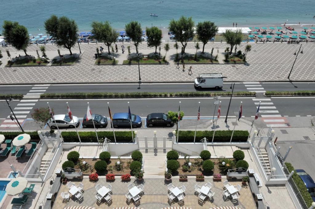Hotel Pietra Di Luna Maiori Exterior photo