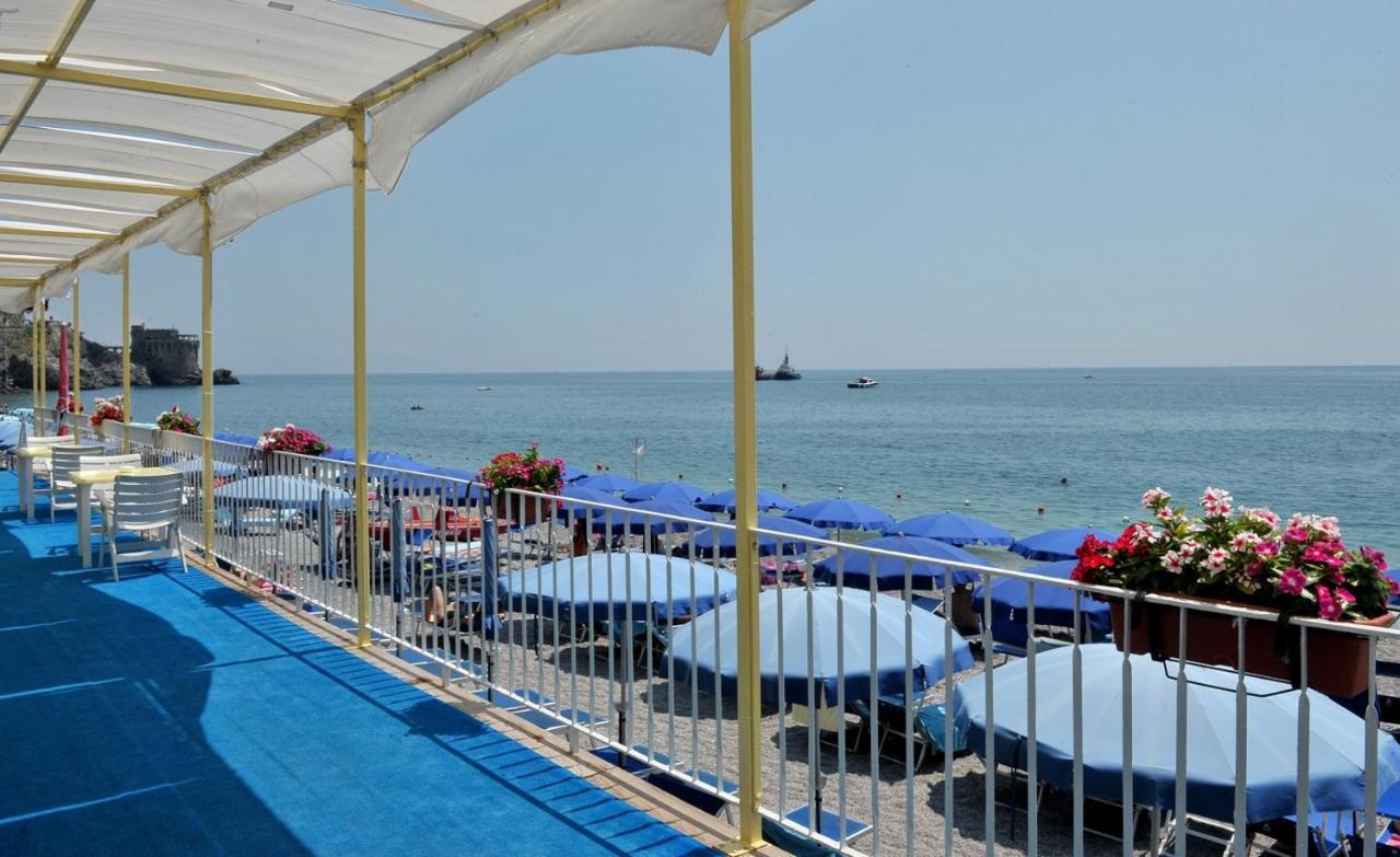 Hotel Pietra Di Luna Maiori Exterior photo